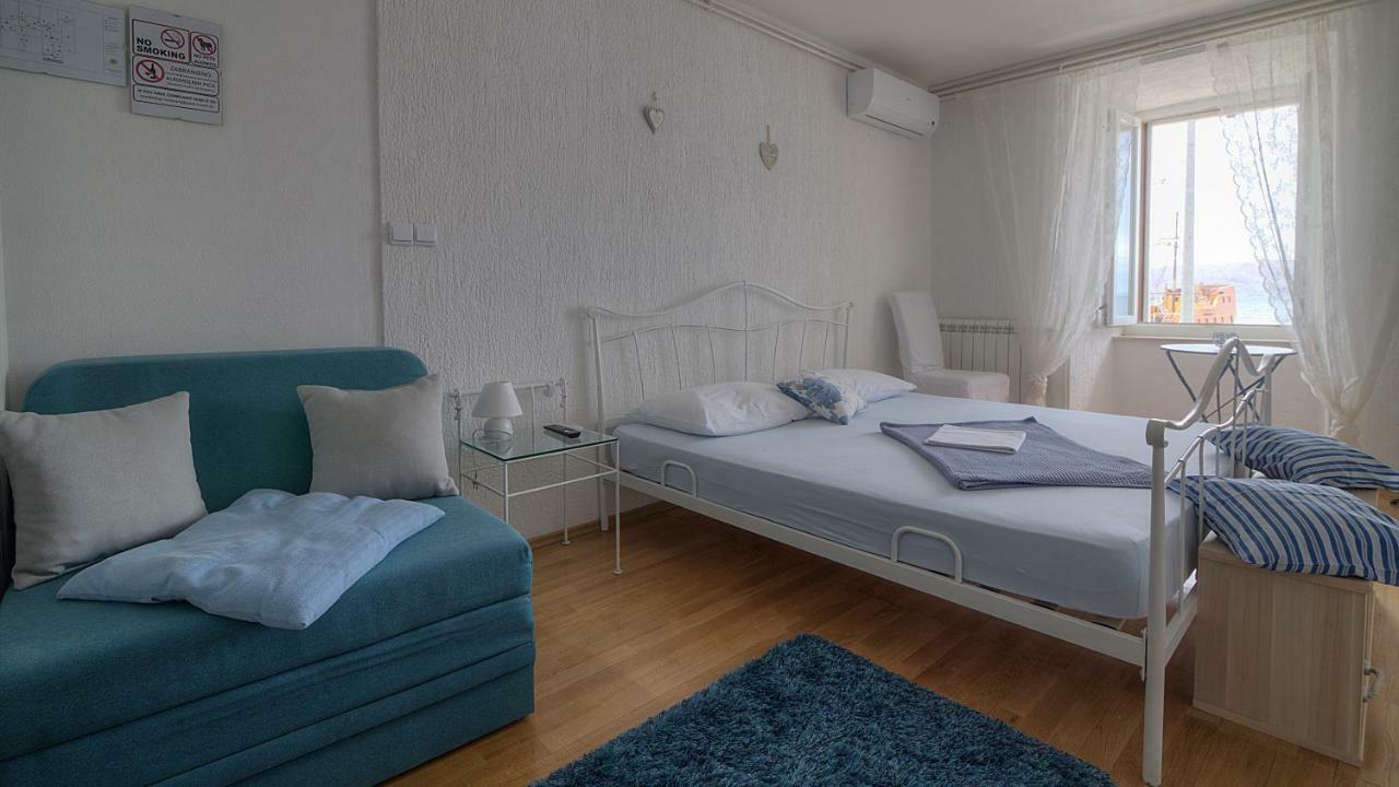 Apartments & Rooms Josephine Senj  Εξωτερικό φωτογραφία