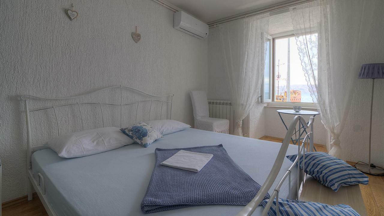 Apartments & Rooms Josephine Senj  Εξωτερικό φωτογραφία