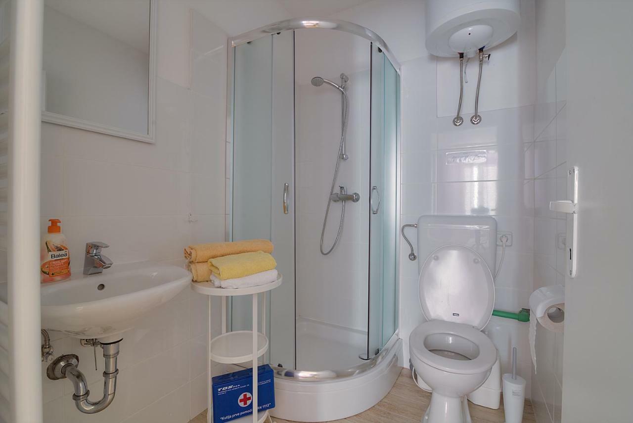 Apartments & Rooms Josephine Senj  Εξωτερικό φωτογραφία