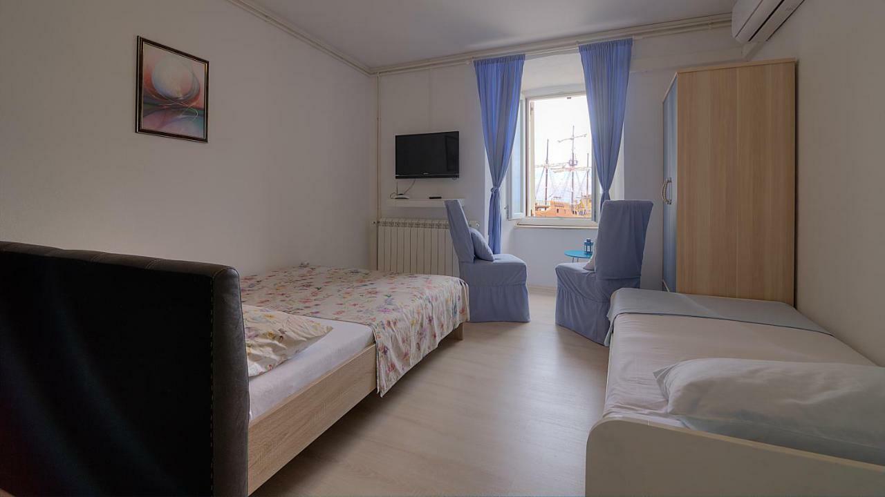 Apartments & Rooms Josephine Senj  Εξωτερικό φωτογραφία